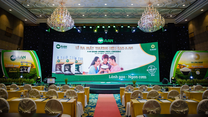tổ chức sự kiện lễ ra mắt thương hiệu sản phẩm mới